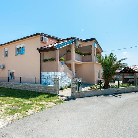 Apartments With A Parking Space Nin, Zadar - 19555 Extérieur photo